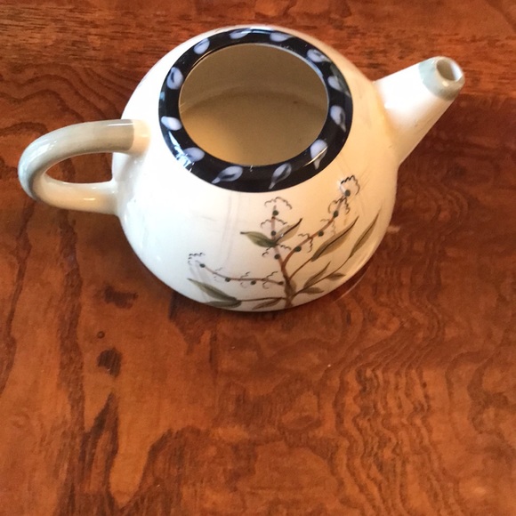 Collectible All-in-one Basil & Sage Teapot with 5" Cup - Picture 6 of 13